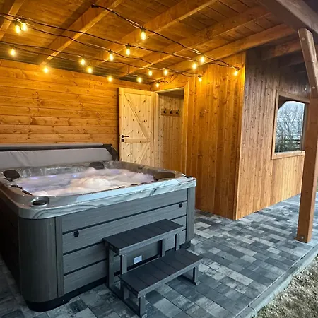 Na Hrobaczej - Jacuzzi&sauna Vakantiehuis *